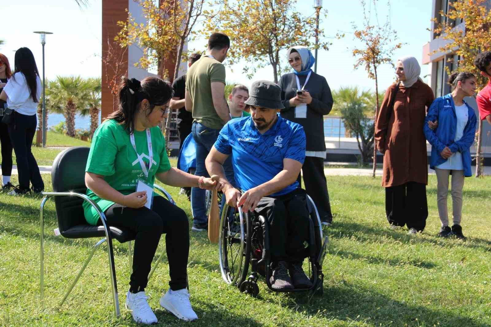 Serebral palsili gençler ve aileleri Çanakkale’de üç günlük kampta buluştu
