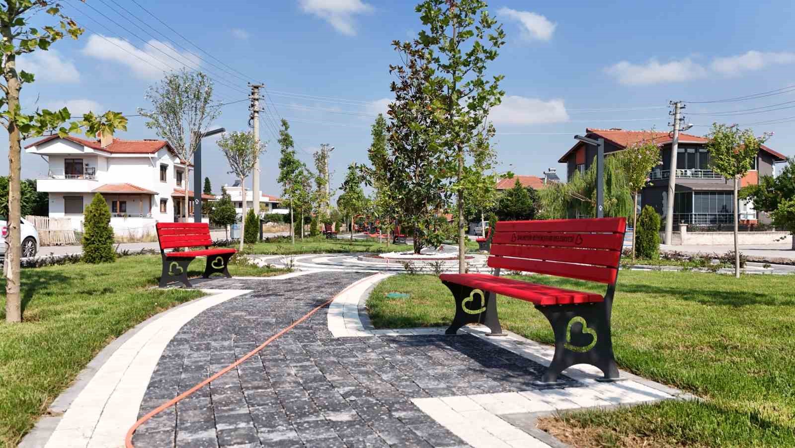 Sındırgı’da yeni yeşil alanlar yapıldı
