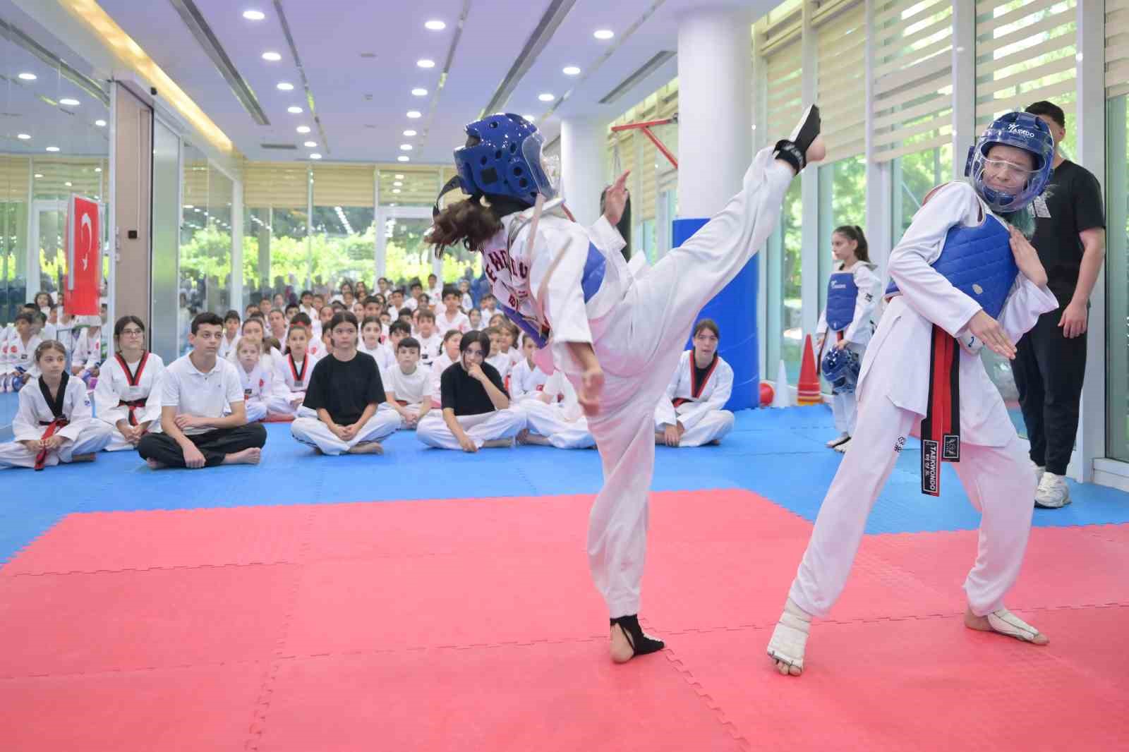 Spor okullarının minik yıldızları hünerlerini sergiledi
