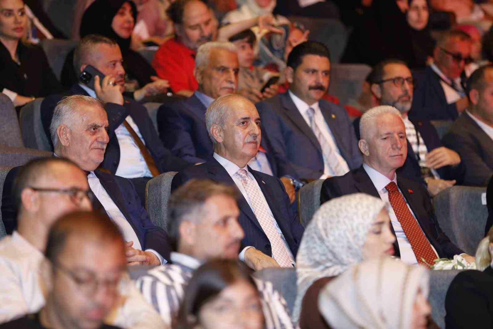 TBMM Başkanı Kurtulmuş: "Türkiye’de yeni bir dönemin kapılarını sonuna kadar açıyoruz"
