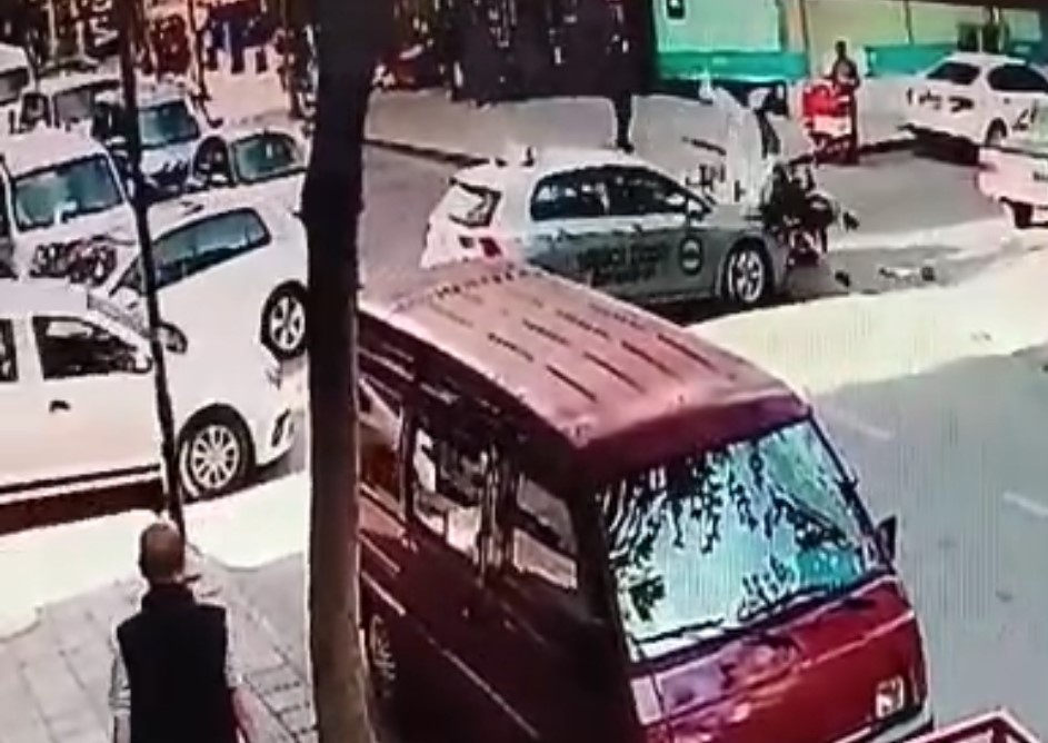 Tekirdağ’da iki kişinin yaralandığı kaza kamerada
