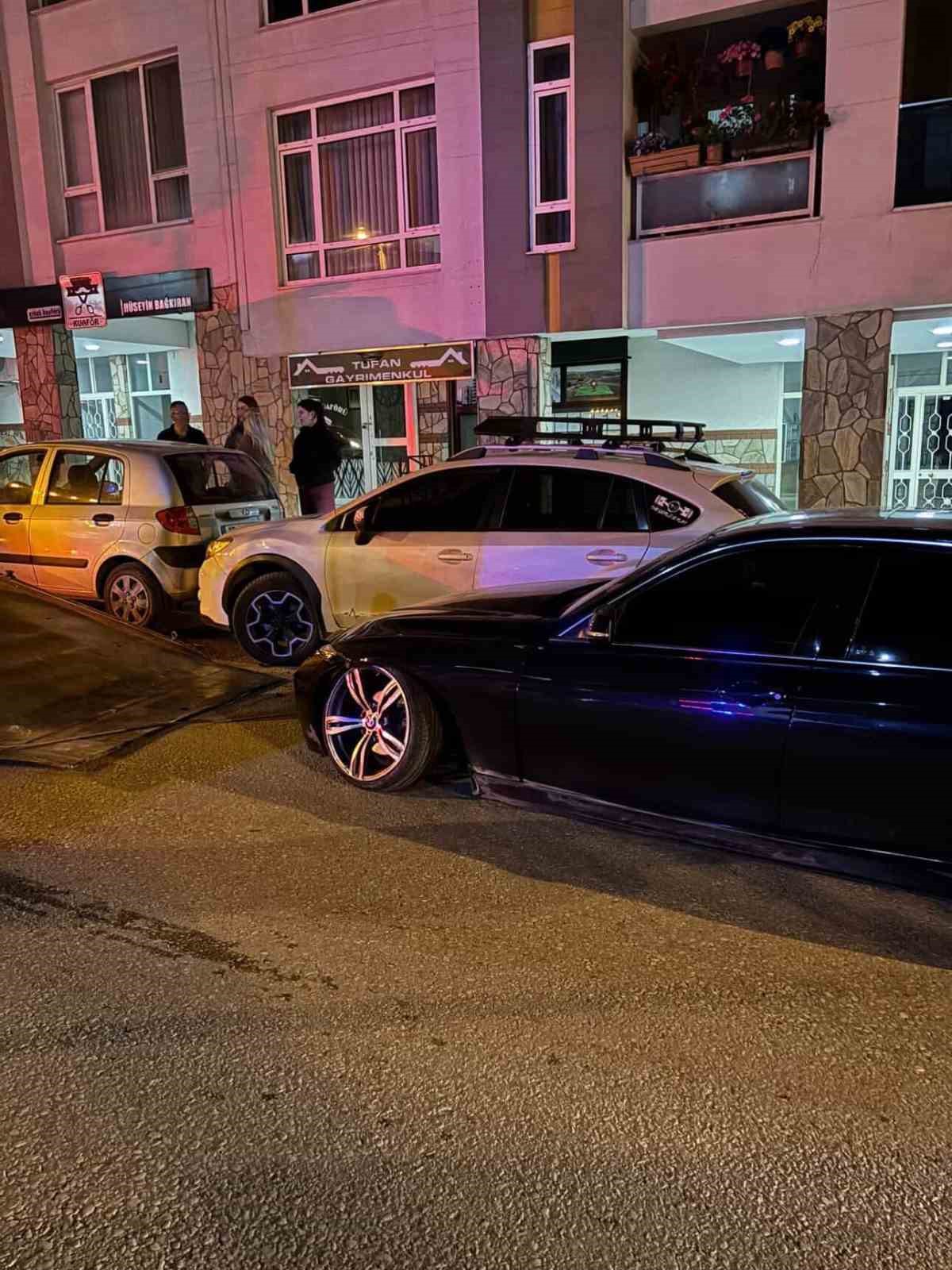 Telefonda başlayan zıtlaşma sokağa taştı… Silahlı çatışma kamerada
