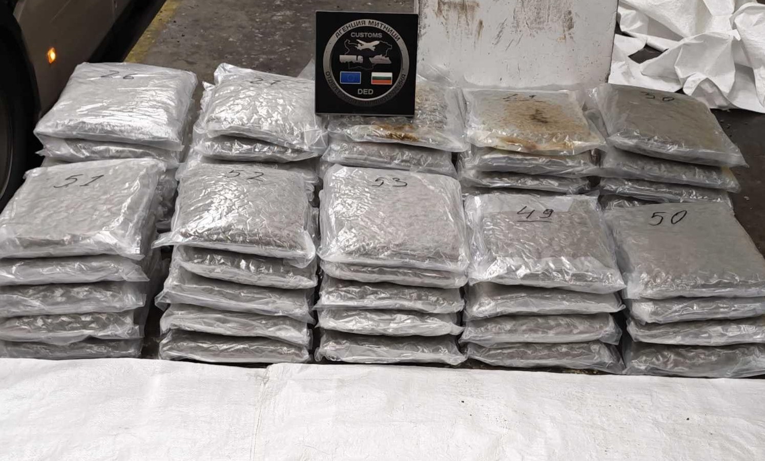 Tırda 57 kilogram esrar ele geçirildi
