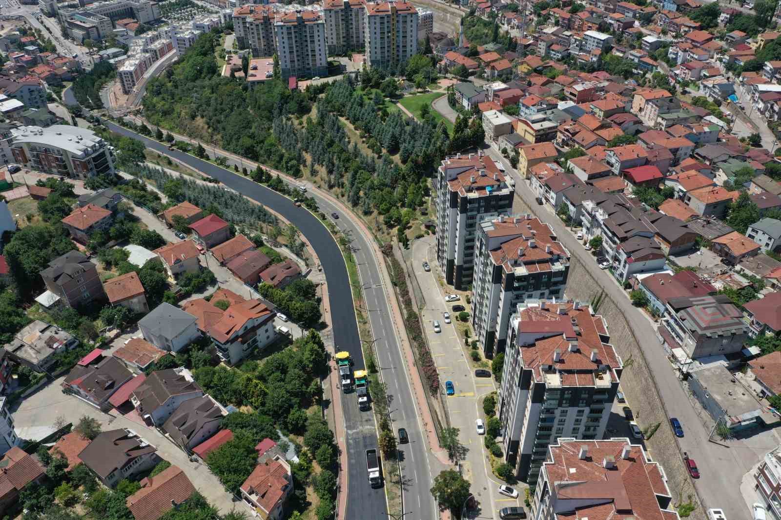 Tosyalı’nın cüruf bazlı yüksek performanslı asfaltı Kocaeli yollarında
