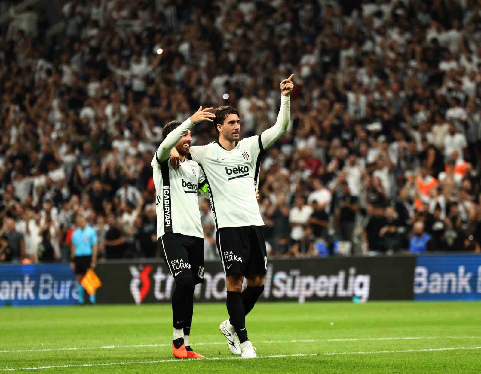 TSG Hoffenheim Futbol Genel Müdürü Schicker’den, Beşiktaş’ın hücum hattına övgü
