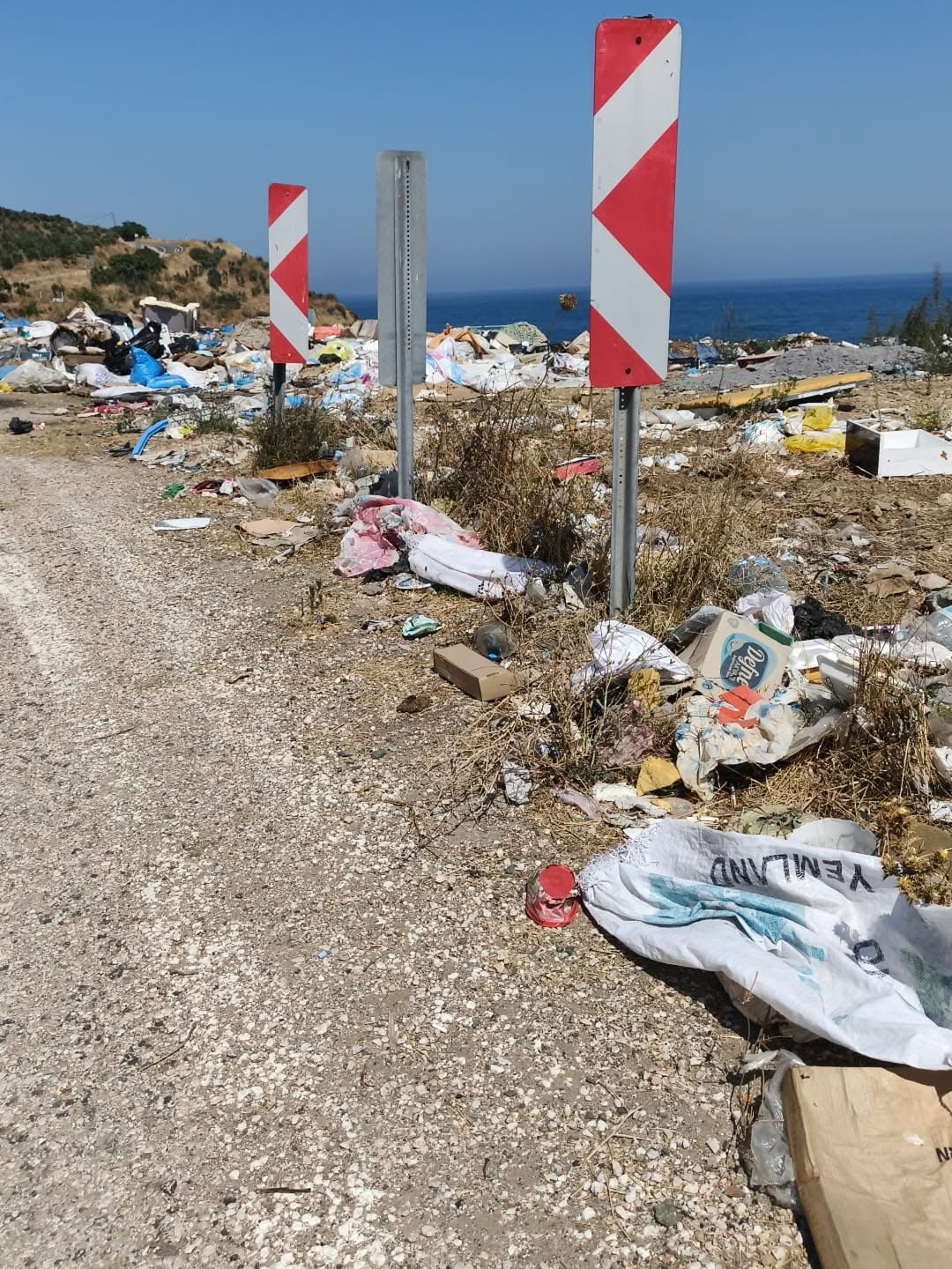Turizm cenneti Kapıdağ’da çöp manzaraları tepki çekiyor
