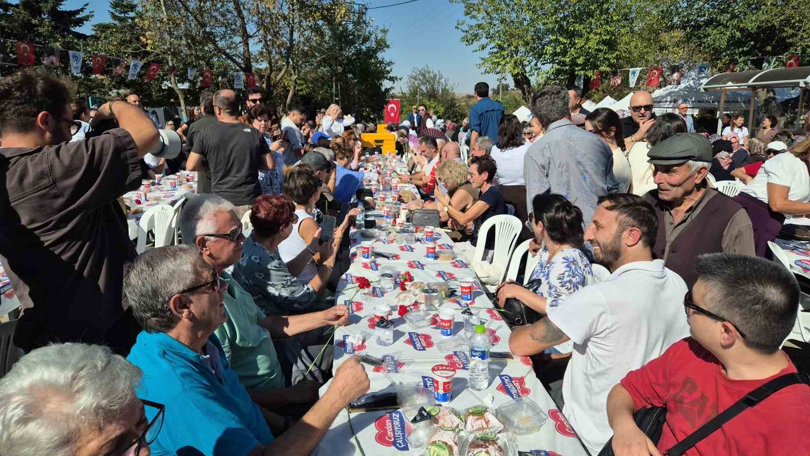 Türk ve Yunan mübadil torunları aynı sofrada buluştu
