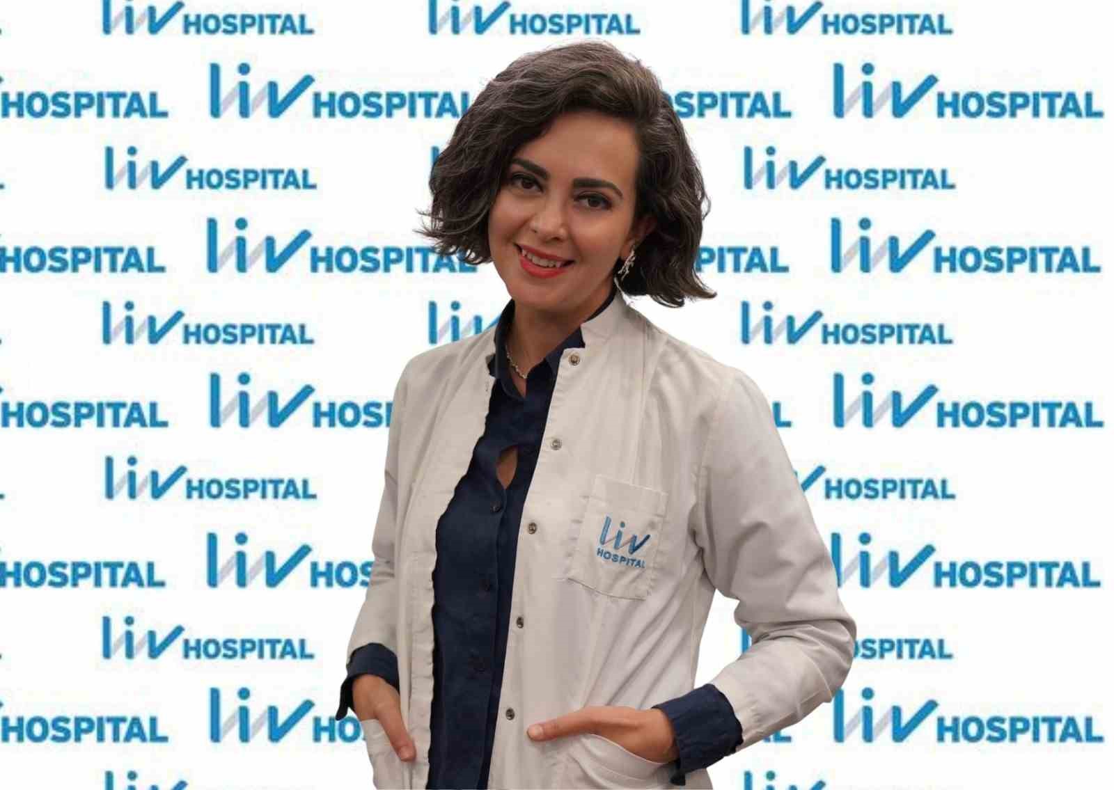 Uzmanından diş beyazlatma uyarısı: "Her yöntem güvenli değil"
