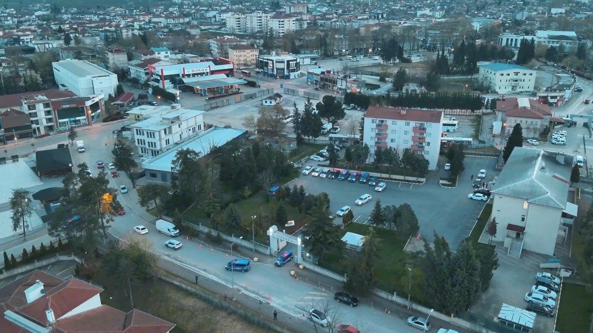 "Yatırım danışmanlığı" yalanıyla dolandıran çete çökertildi: 450 milyonluk para trafiği
