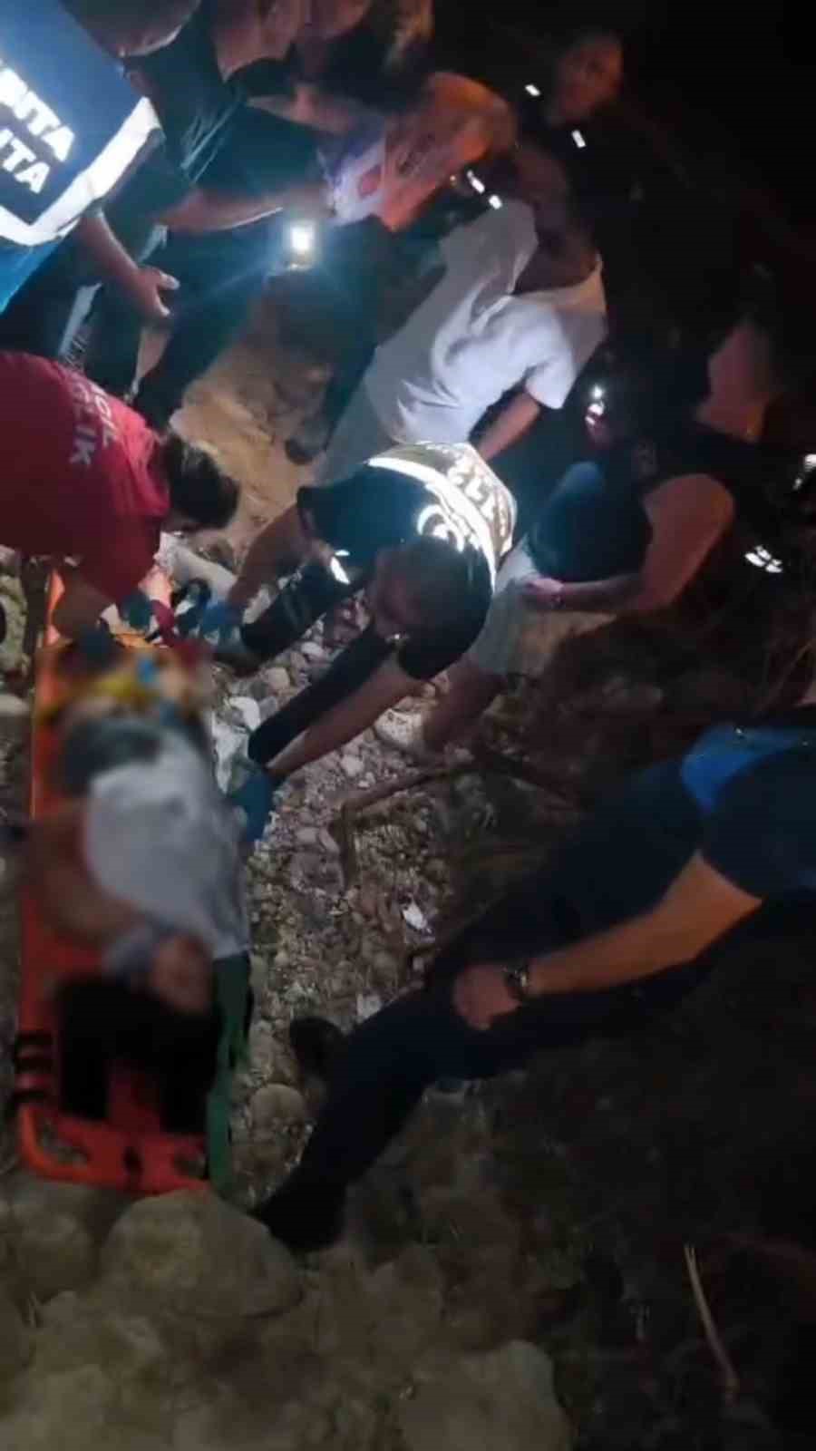 Yayla Sahili’nde korkuluk faciası: Genç kadın kayalıklara düştü

