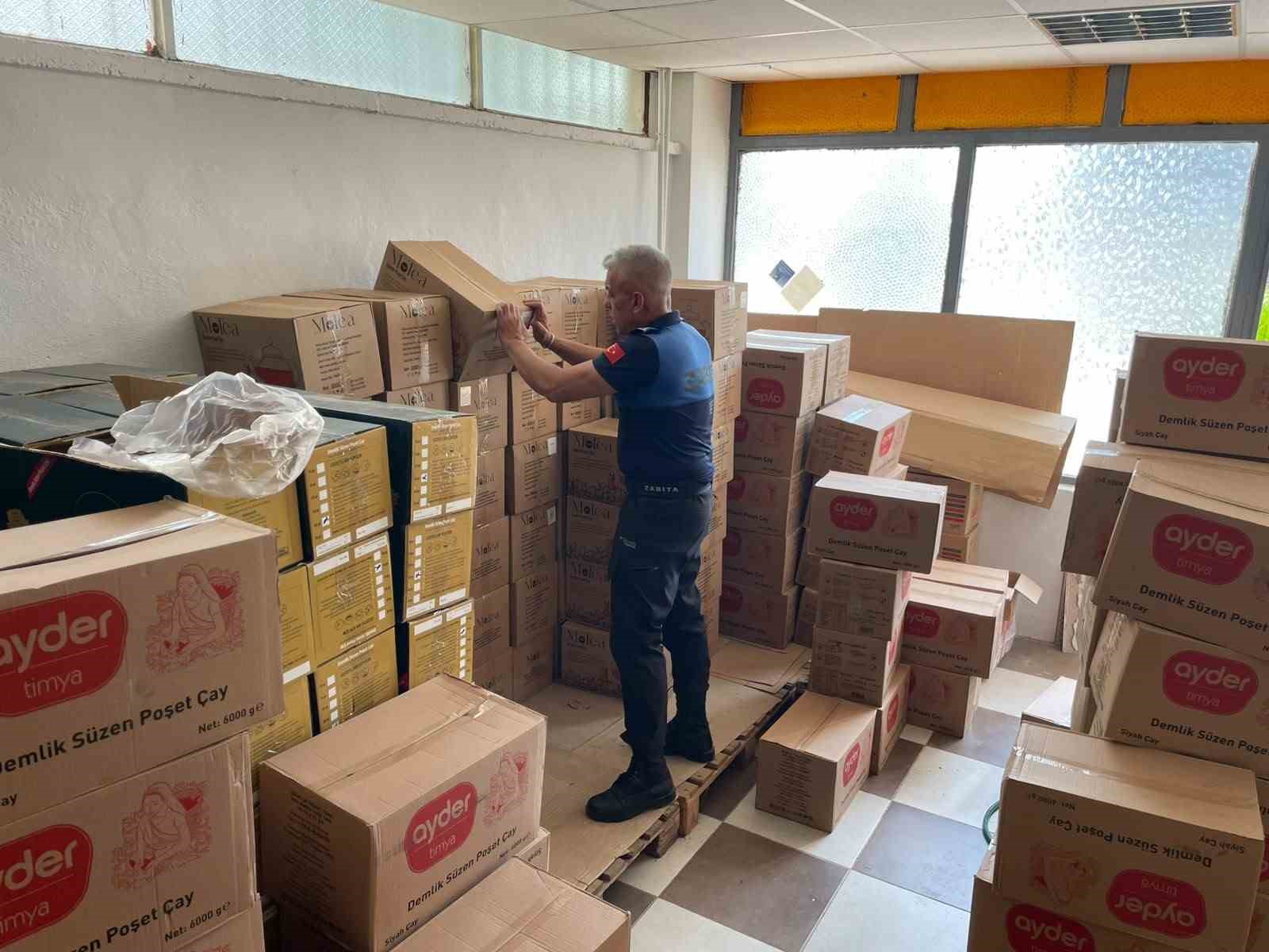 Zabıta ekipleri son kullanım tarihi geçen 768 kilogram poşet çaya el koydu
