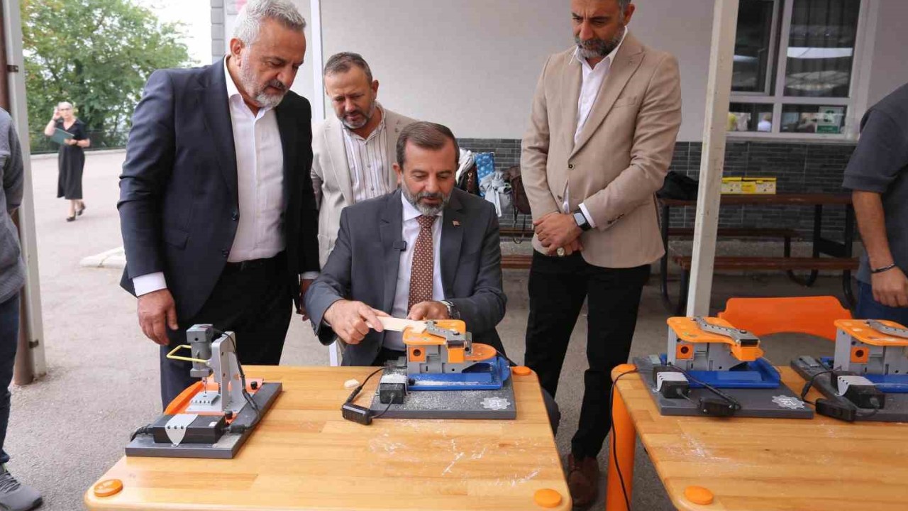 Gürsu Belediyesi’nden köy okullarına çıkarma